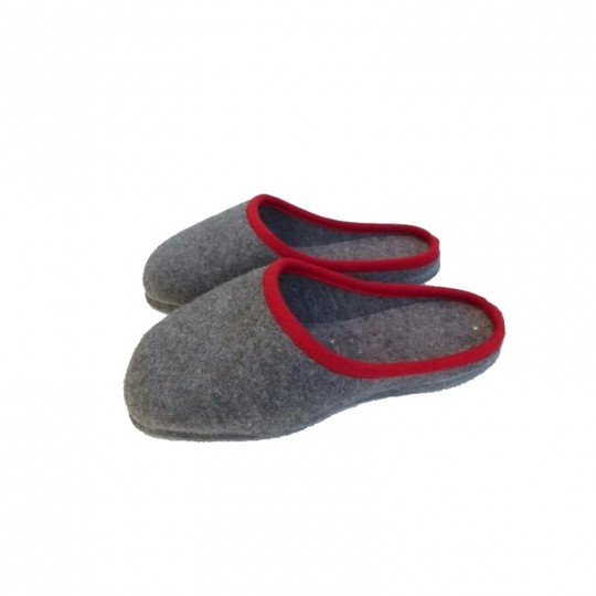 Slippers for projection surface CAVE