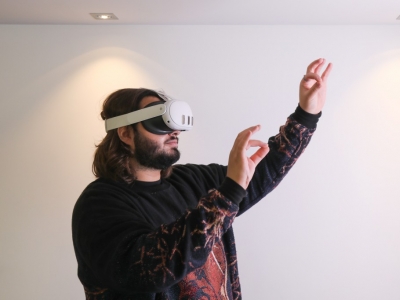 Zoom auf das Meta Quest 3: Metas neuestes VR-Headset mit Fokus auf Mixed Reality